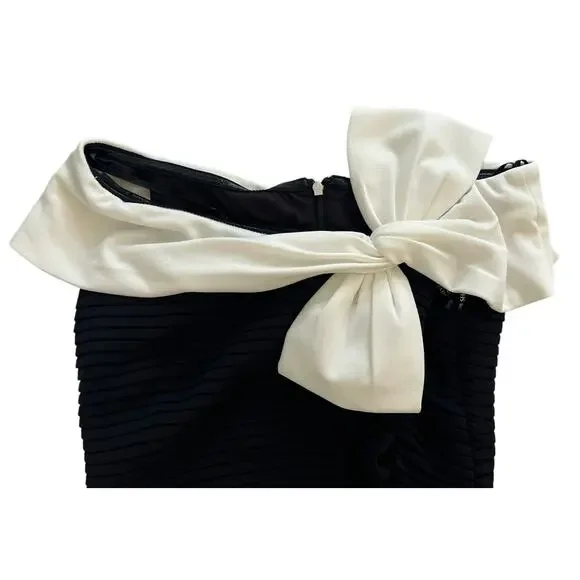 Tadashi Shoji Bow Pleated Crepe Dress Size Medium NWT Cocktail Event Wedding